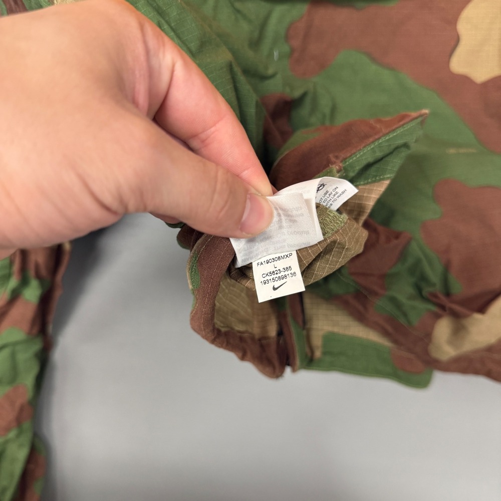 Nike x Off-White Camo Jacket Green Keep Back CK5623-385 Women's Large - Picture 7 of 8